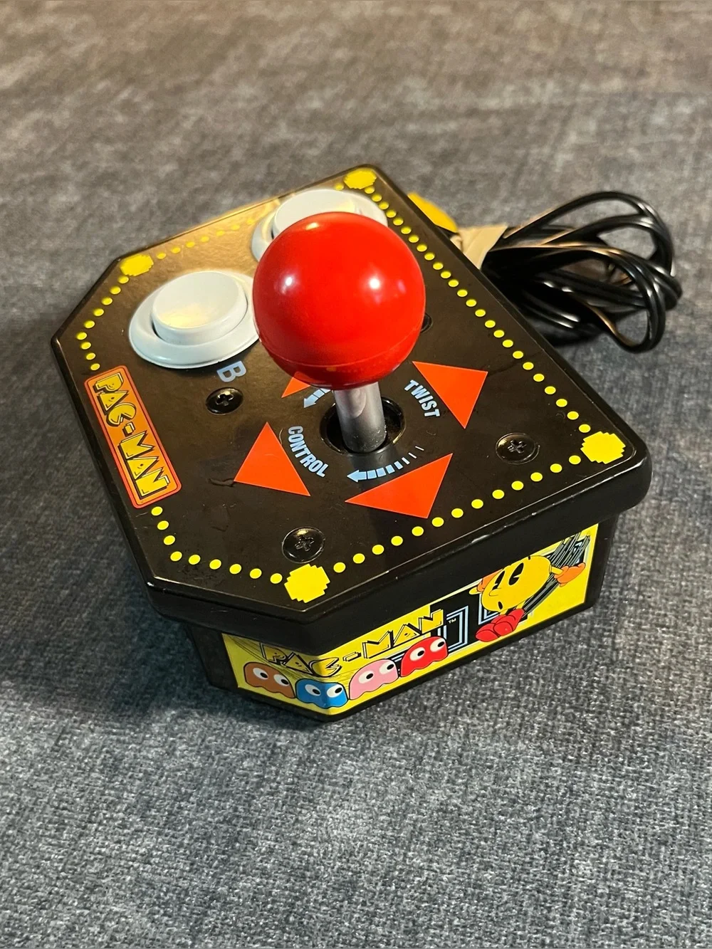 Jakks Pacific 2009 Pac-Man Arcade Controller Plug-n-Play Video Game TV